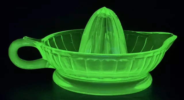 Large Vtg Green Uranium Chunky Glass Reamer Juicer 8.25” From Handle To Spout