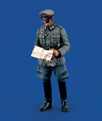 Verlinden 1/35 German Casualty in Overcoat Soldier Lying Dead on Ground WWII 610