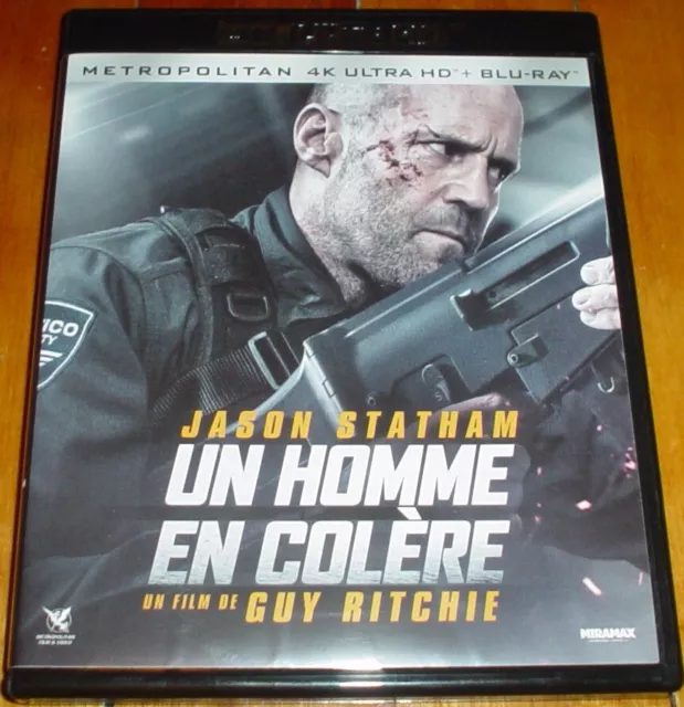 Un homme en promo colère
