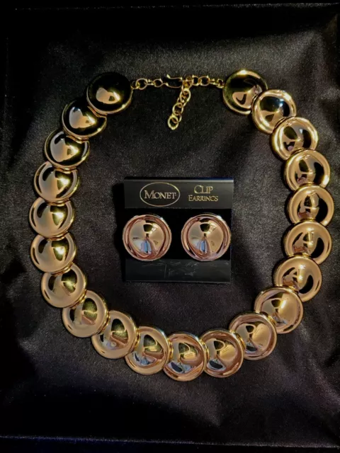 MONET Vintage Necklace and Earring Set in Shiny Gold Tone with Wave Disk Design