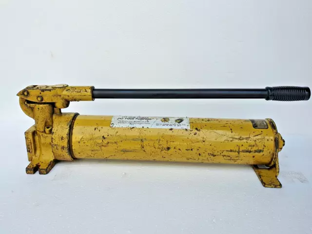 ENERPAC P80 Hydraulic Hand Pump Two Speed , 10000 PSI / 700 Bar