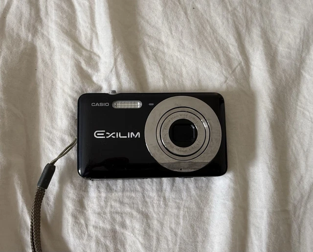 Casio EXILIM EX-Z3 3.2MP Digital Camera - White | Achetez sur