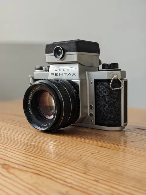 Beautiful Asahi Pentax S2 35mm SLR Camera With Light Meter & 55mm Takumar Lens