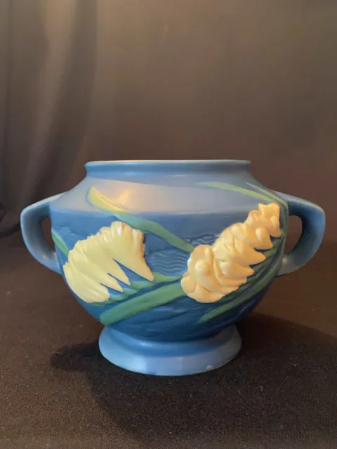 Repro Delft Blue Roseville Pottery Freesia Double Handle Vase Jar Urn Pot Bowl