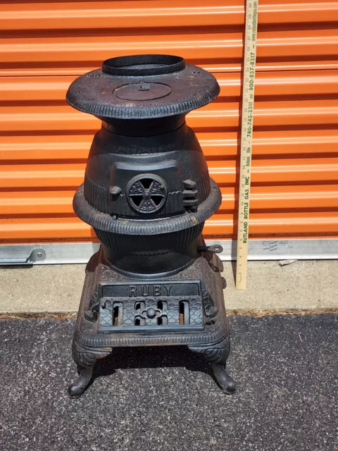 Ruby No. 6 Pot Belly Wood Burning Stove Southern Co. Operative Foundry Rome Ga.