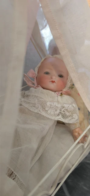 Poupée mignonnette marcheuse Armand Marseille Germany tête b 600
