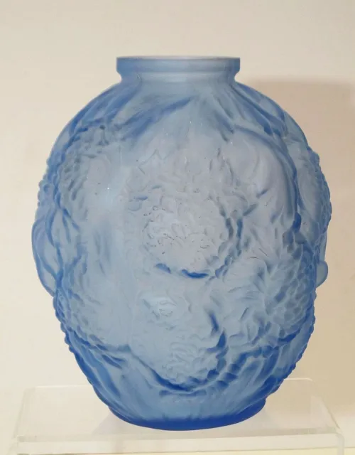 French Art Deco Blue Glass Vase with Chrysanthemums 3