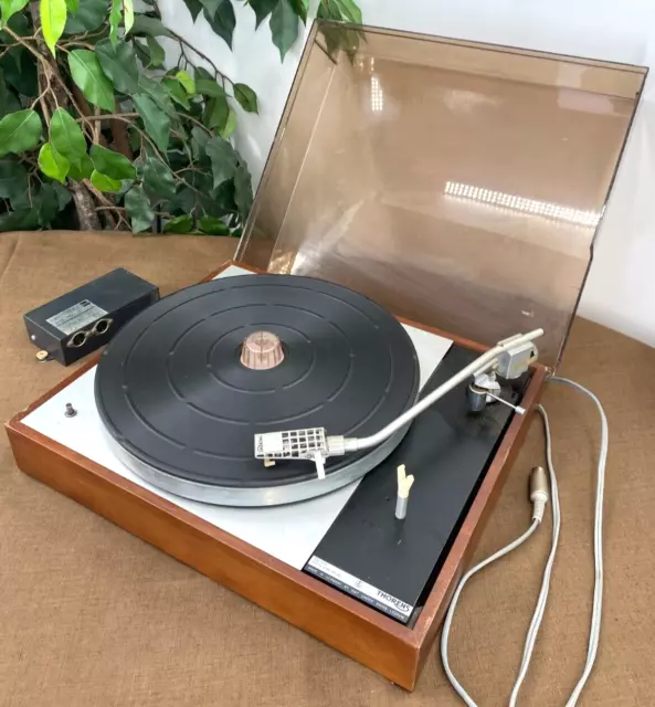 Thorens TD 150 Plattenspieler Schallplattenspieler TURNTABLE Vintage Nachlass