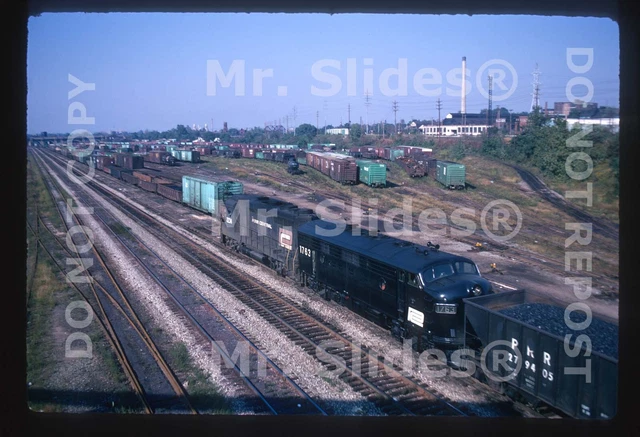 Original Slide PC Penn Central Rare Red'P'GP30 2234 & Fresh Paint F7A 1763 Act