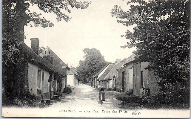 60 BACOUEL - une rue, ecole des filles.