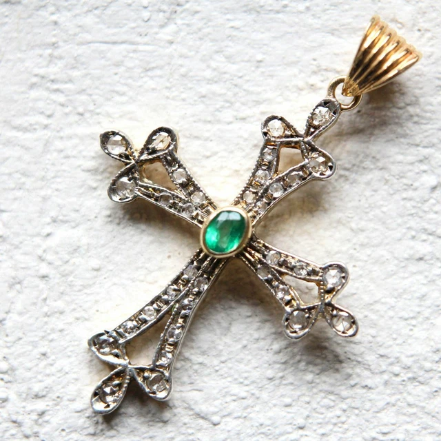 Pendentif Lettre Or Jaune 14 Carats, Diamant Rond 0,20 Ct (VVS1, D) Chaîne Boîte