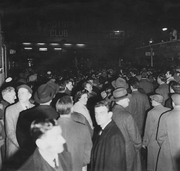 CROWDS QUEUING OUTSIDE Tottenham Hotspur's White Hart Lane ground Lo