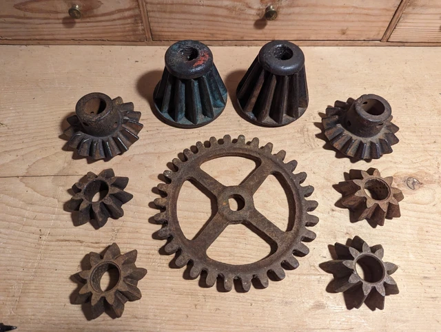 Engranajes/engranajes de hierro fundido ~ vintage ~ lote de trabajo ~ velas ~ base de lámpara ~ Steampunk ~ pantalla ~