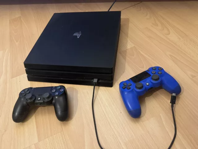 WofMoonlight on X: Vendo PS4 Pro 1TB Usado + Dualshock4 Original