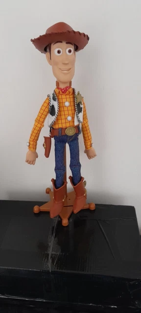 Woody The Sheriff - Toy Story Signature Collection action figure