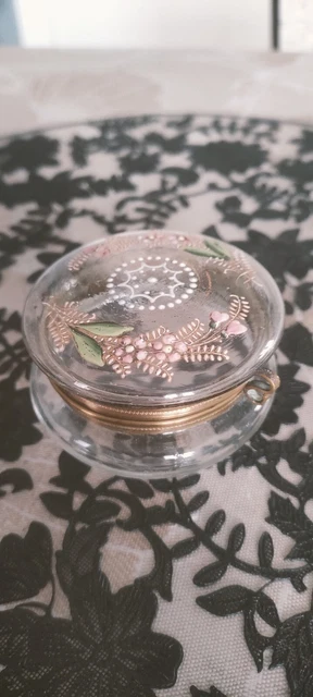 Boîte à Bijoux Ancienne Décorée De Coquillages - Diamètre 9 Cm, Occasion, Quelques Coquillages Cassés