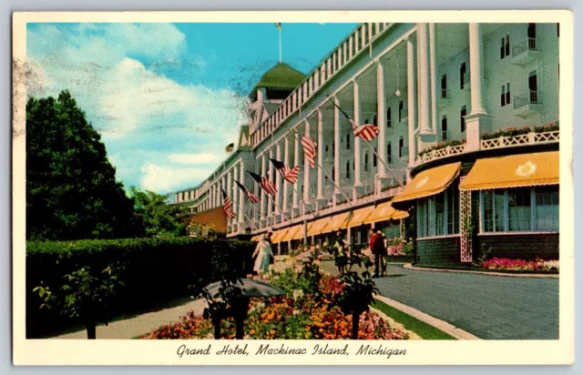 Michigan MI - Beautiful Grand Hotel at Mackinac Island - Vintage Postcard