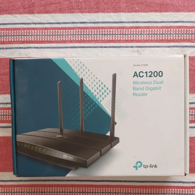 TP-Link AC1200 Dual-Band Gigabit Wireless Wi-Fi Router (Archer C1200)