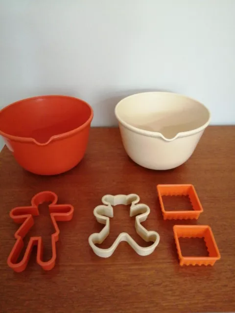 Vintage Mixing Bowls and Pastry Cutter Set, Orange and Beige, 1970's Retro