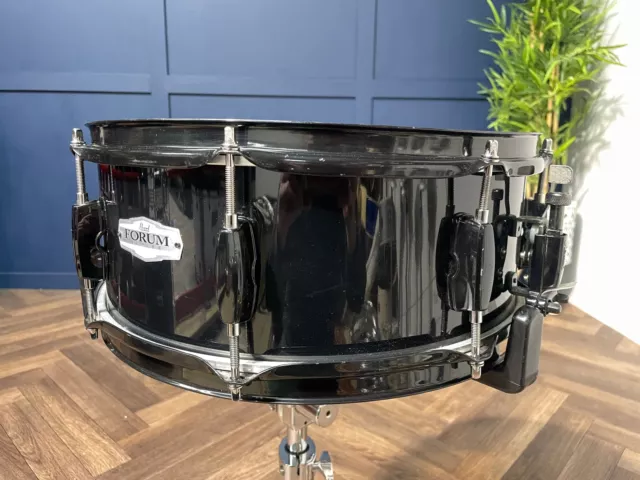 Pearl Forum 14"" x 5,5"" 8 Lug Snare Drum / schwarz #LC40