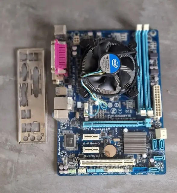 Gigabyte GA-B75M-D3V Rev.1.1 Intel B75 Mainboard Micro ATX Sockel 1155 mit Blend 2