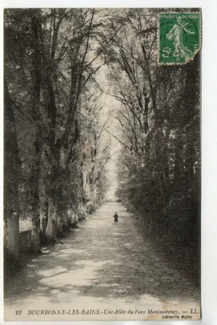BOURBONNE LES BAINS - Haute Marne - CPA 52 - Parc de Montmorency - one alley