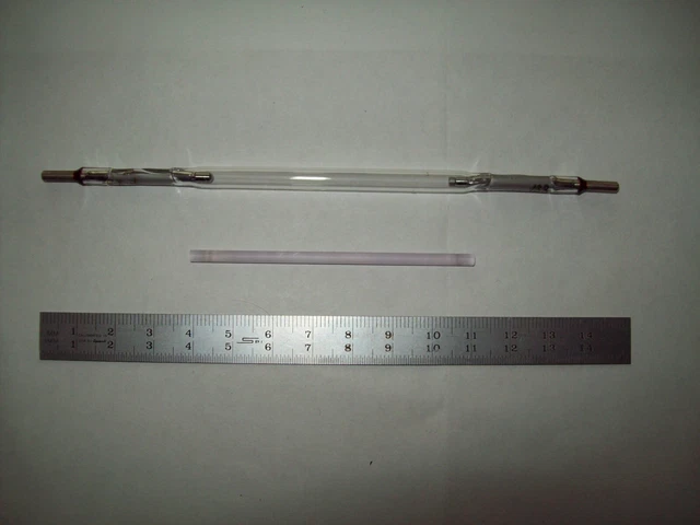 Set of Nd:YAG rod, 3 x 70 mm, slightly used, and matching size flashlamp, new