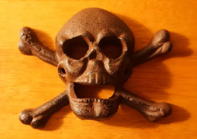 Pirate Skull Cross Bones Cast Iron Beer Bottle Opener Tiki Bar Beach Home Decor