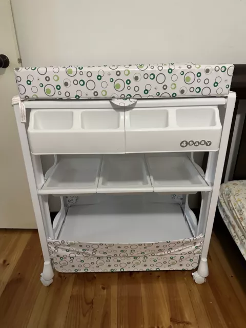 4Baby Deluxe Bath Changer - changing table