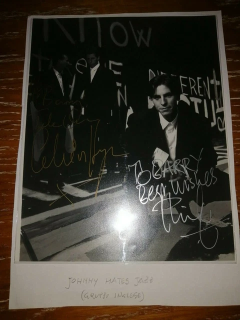 JOHNNY HATES JAZZ AUTOGRAFI ORIGINALI su CARTONCINO 20 x 28 cm POP ROCK MUSICA