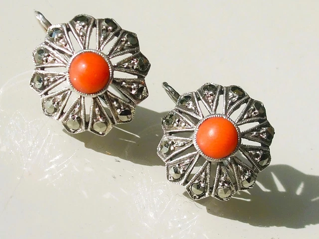 Boucles D'oreilles Anciennes Années 1950/60 - Plaqué Or Avec Corail Naturel - Pendantes à Dormeuses - Très Bon état