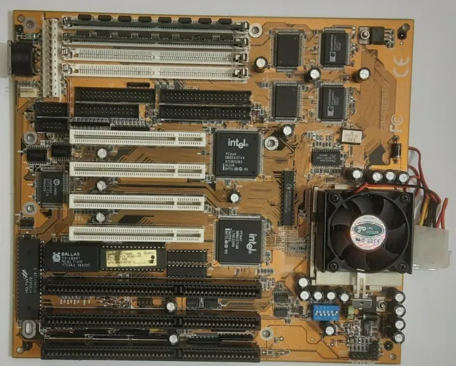 Gigabyte GA-586ATV Sockel 7 ISA Mainboard + Intel Pentium 166MHz + 32MB RAM