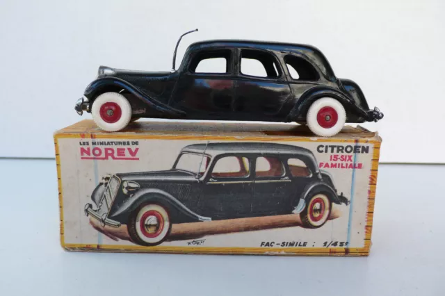 Les Miniatures De Norev  Citroen 15-Six Traction Av  Chassis Métal 1954 Bon État