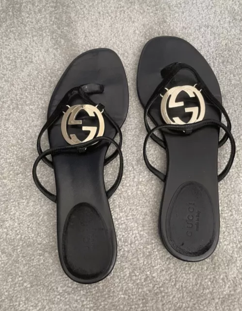 Vintage GUCCI GG Logo T Strap Thong Sandals Sz 38 Monogram Slides Black  Leather Gold Tom Ford Heels Minimal 90s Y2K Marmont - Etsy India