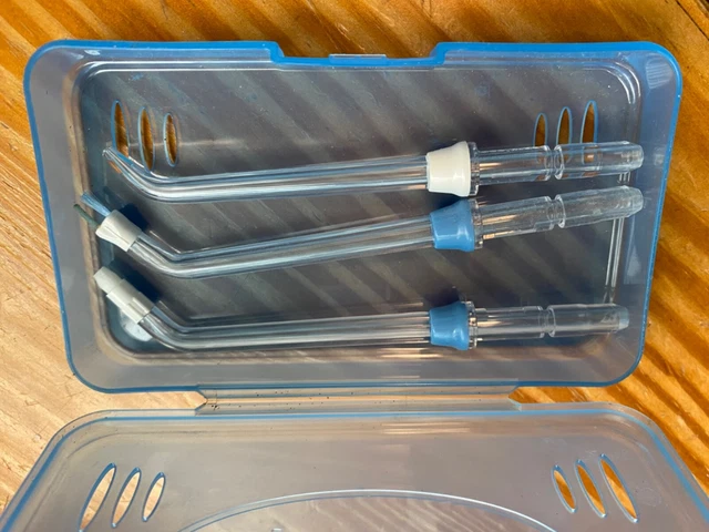 Estuche de almacenamiento con punta WATERPIK con 3 puntas de repuesto