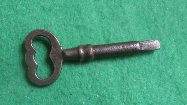 VINTAGE SINGER SEWING Machine Drawer Key With TRIANGLE End £17.99 ...