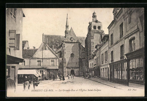 CPA Nogent-le-Roi, La Grande Rue et l´Eglise Saint-Sulpice