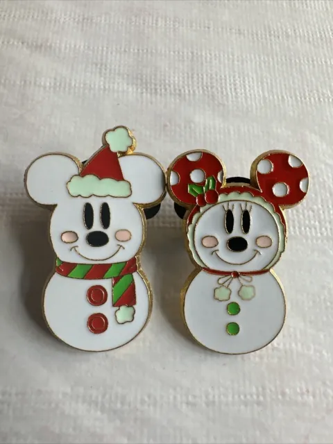 Disney Trading Pin - Mickey and Minnie Mouse Snowman Snowmen Set Of 2