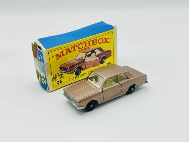 Matchbox Lesney Moko 25d Ford Cortina MK II Original Boxed Regular Wheels