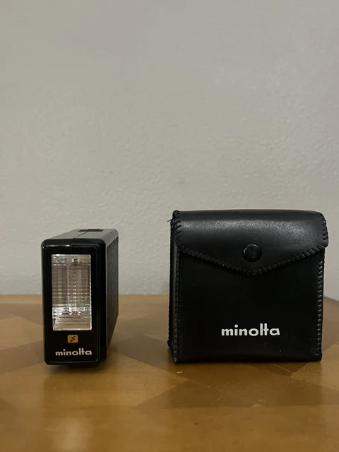 MINOLTA ELECTROFLASH•2 With MINOLTA LEATHER FLASH POUCH Battery Operated Japan
