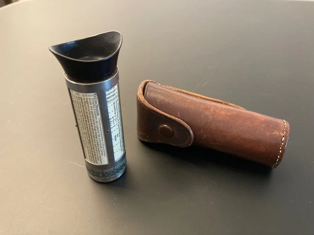 Antiken / Vintage Belichtungsmesser BEWI im Lederetui / Lederköcher