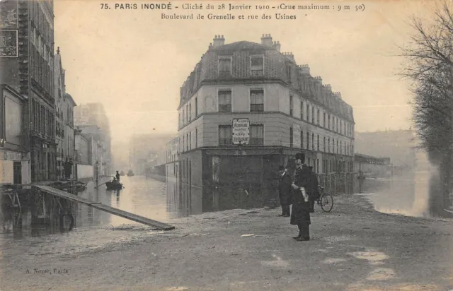 CPA 75 PARIS XVe INONDE BOULEVARD DE GRENELLE ET RUE DES USINES 1910