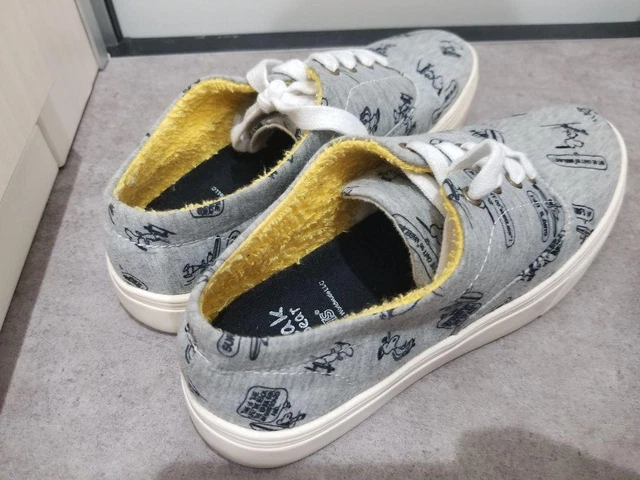 sneaker snoopy