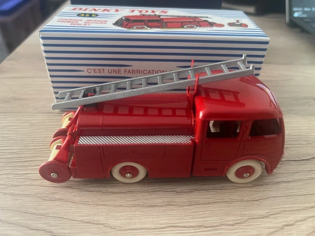 Dinky Toys F n° 32E BERLIET Premiers secours de pompiers jamais joué en boite