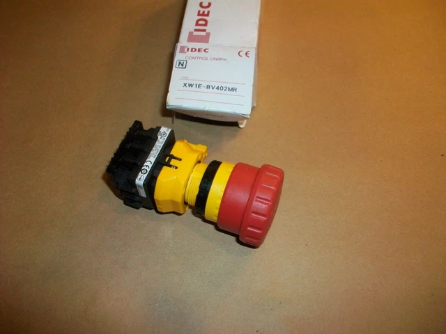 IDEC  XW1E-BV402MR  Emergency Stop Switch NEW IN BOX