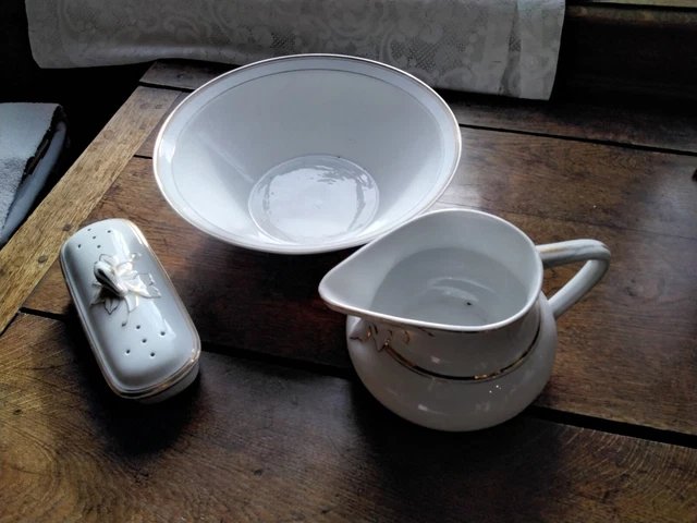 ANCIEN ENSEMBLE DE Toilette CUVETTE BROC BOITEA BROSSE A DENTS EUR 40