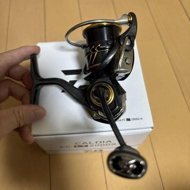 v*s様 DAIWA 21 CALDIA FC LT 2000S-H $_57.JPG?set_id=880000500F
