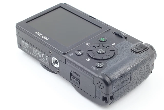 [Near MINT Count:5422] RICOH GR DIGITAL 8.1MP Compact Digital Camera Black Japan 8