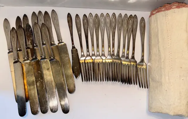 25 Pc Vintage Oneida Community Plate Adam Flatware Silverplate  1917 Monogram R