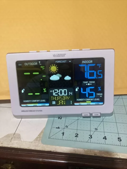 La Crosse Technology M82738 Color Temperature & Humidity Station with Bonus Display